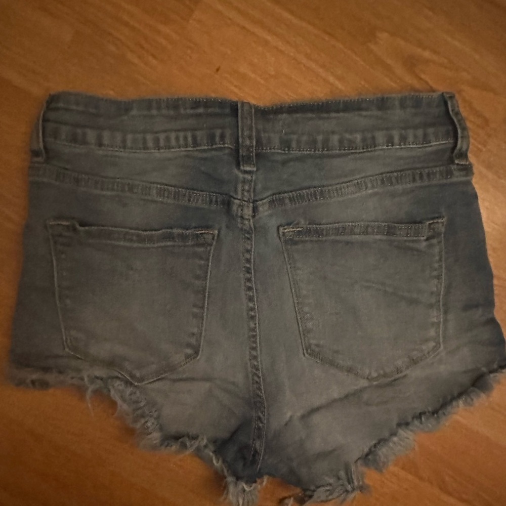 KanCan High Rise Cut Off Jean Shorts. Size 7/27 - Picture 7 of 7